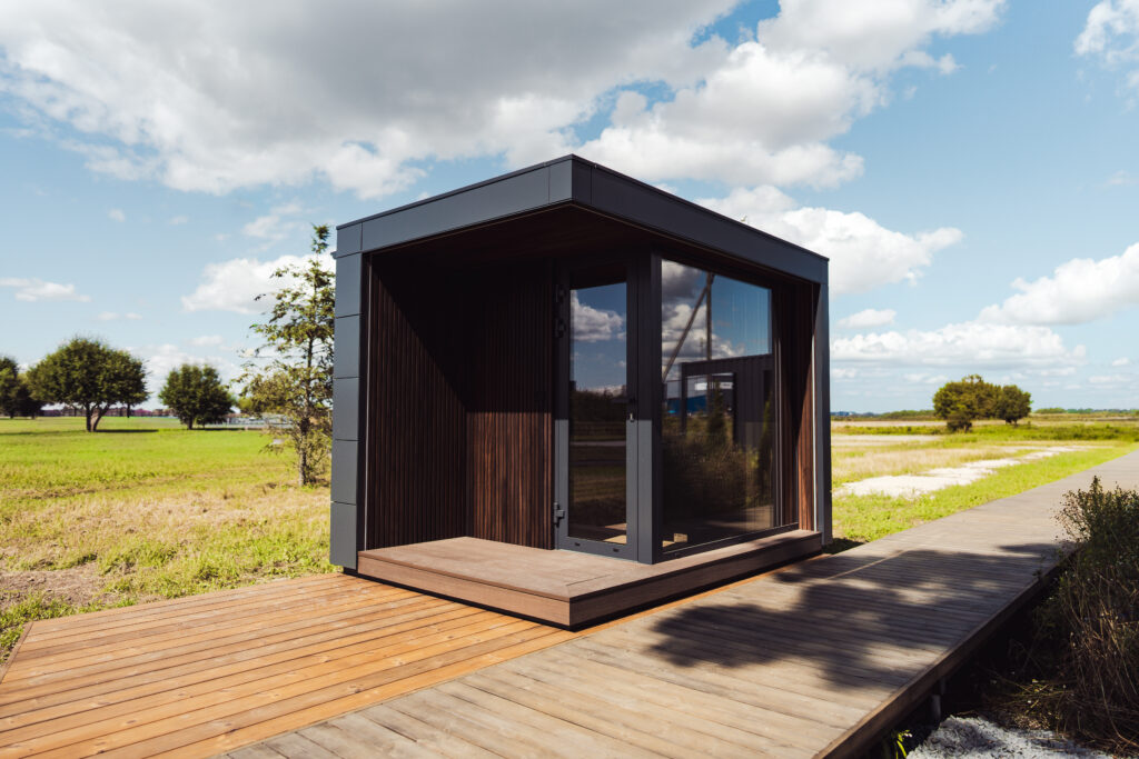 HUUM CORE Black in Dwild sauna8